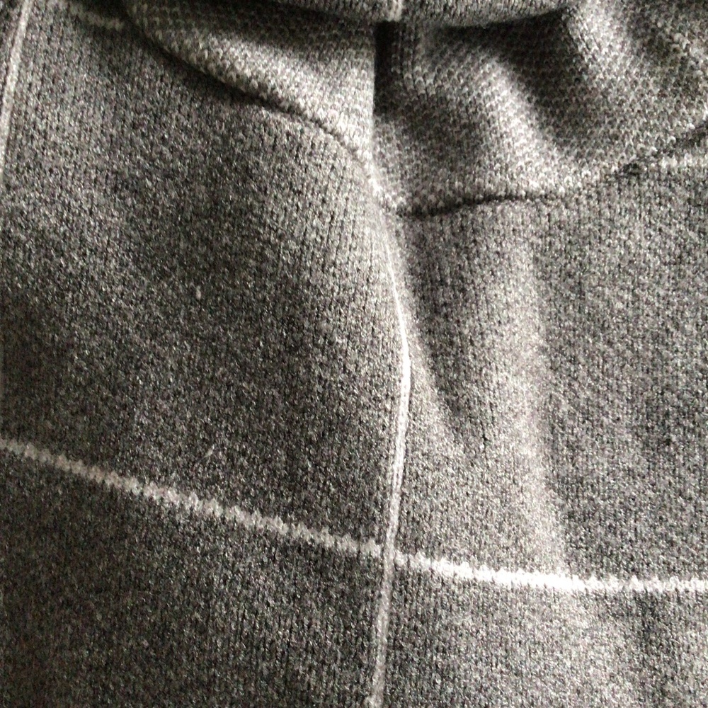 HP 💝Gray plaid button wrap turtleneck sweater - Picture 5 of 8